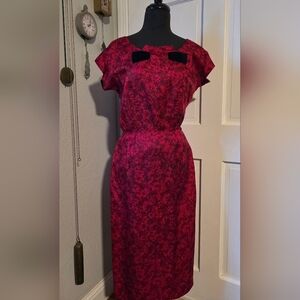 Vintage 50s Or 60s Red Rose Print Dress With Black Velvet Bow